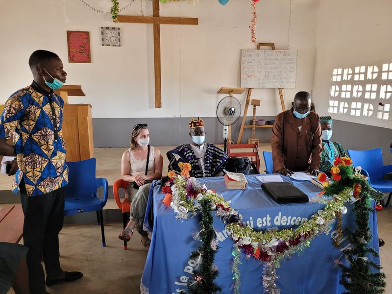 Togo Begrung Kirche 20.jpg